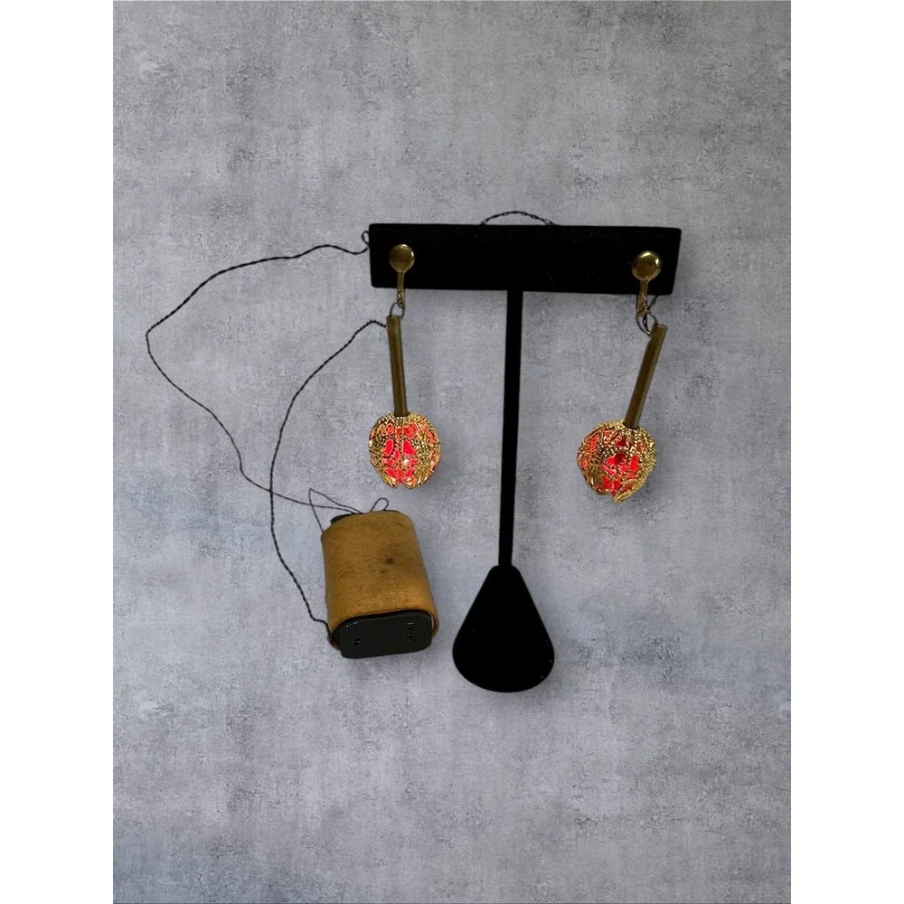Vintage J.B. Concessions Dangle/Lite Earrings Women Gold Tone EUC 1976 Light Up